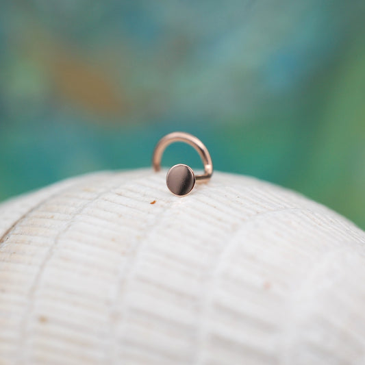 rose gold spot nose stud