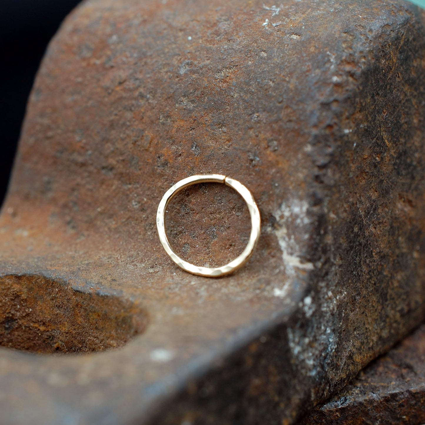 gold hammered oval nose ring