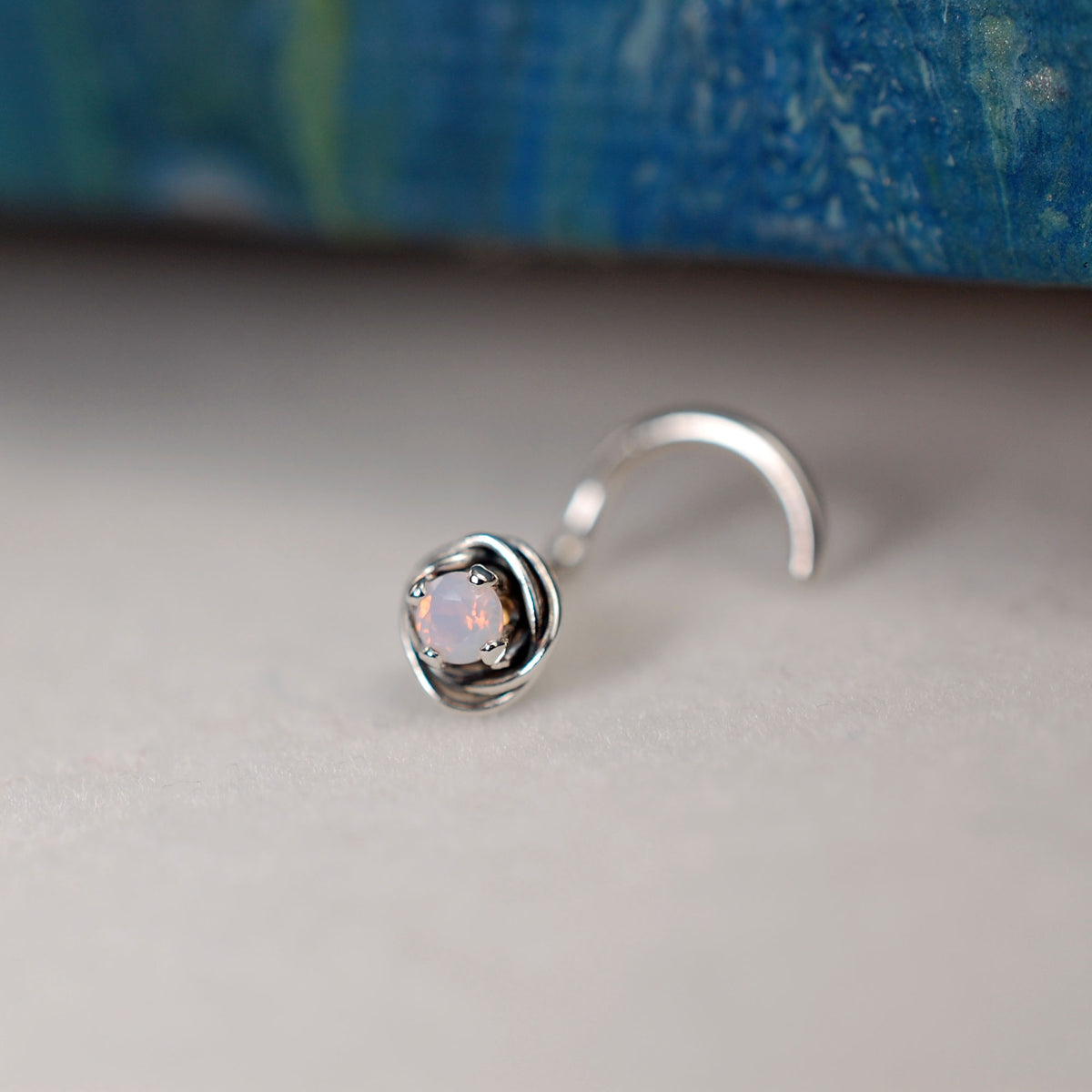 tangled nose stud