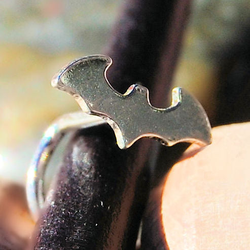 bat nose stud