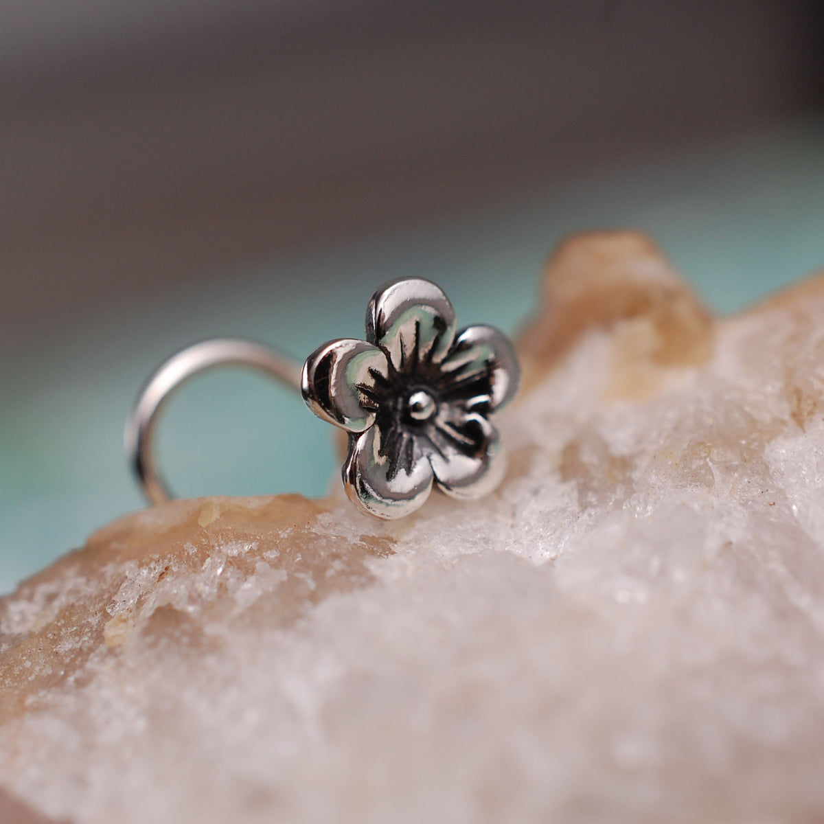 hippy flower nose stud
