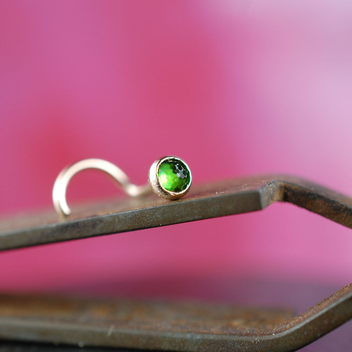 Chrome Diopside Rose Gold Nose Stud