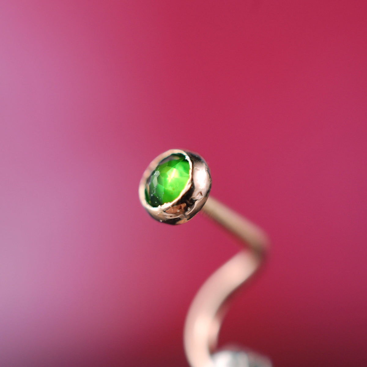 Chrome Diopside Rose Gold Nose Stud