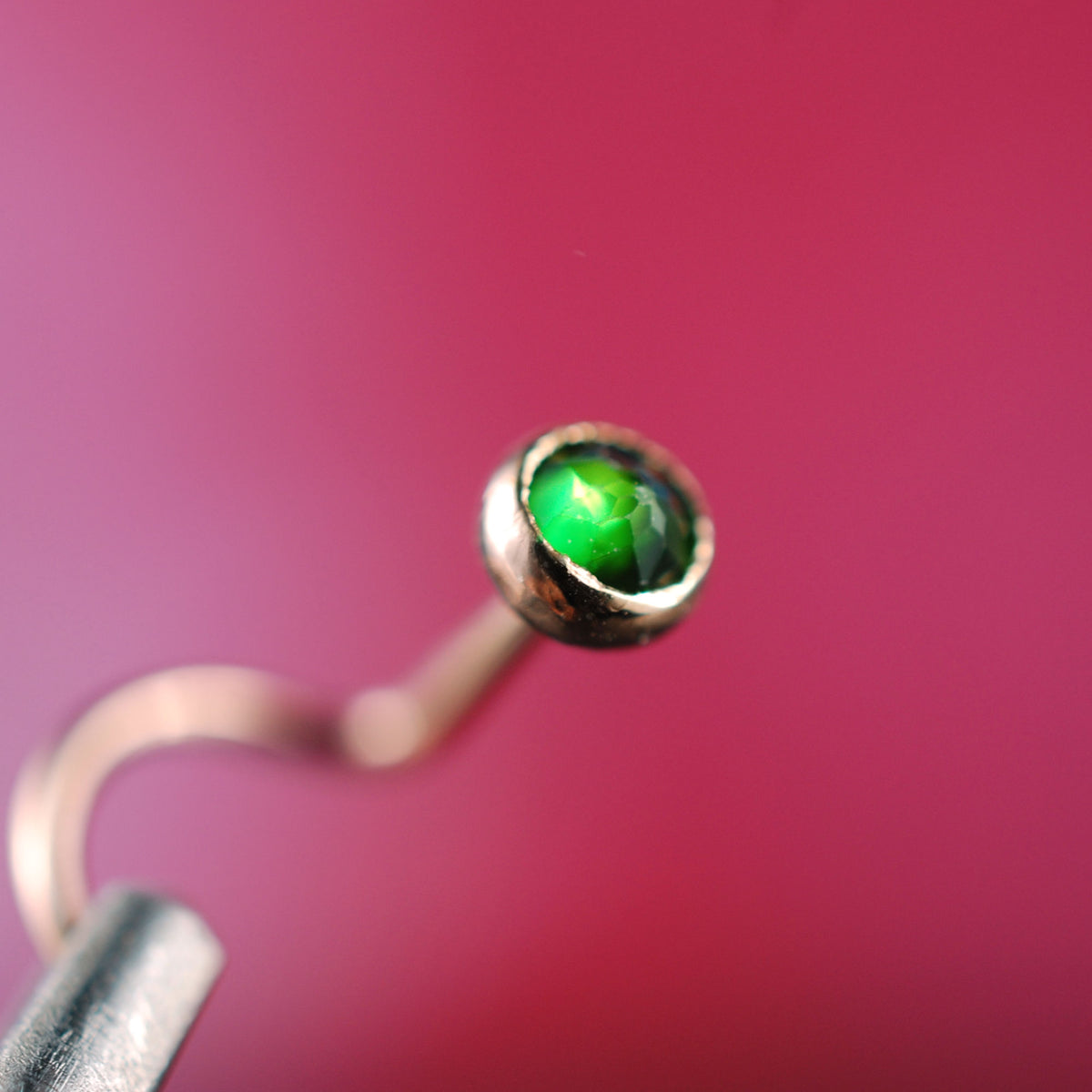 Chrome Diopside Rose Gold Nose Stud