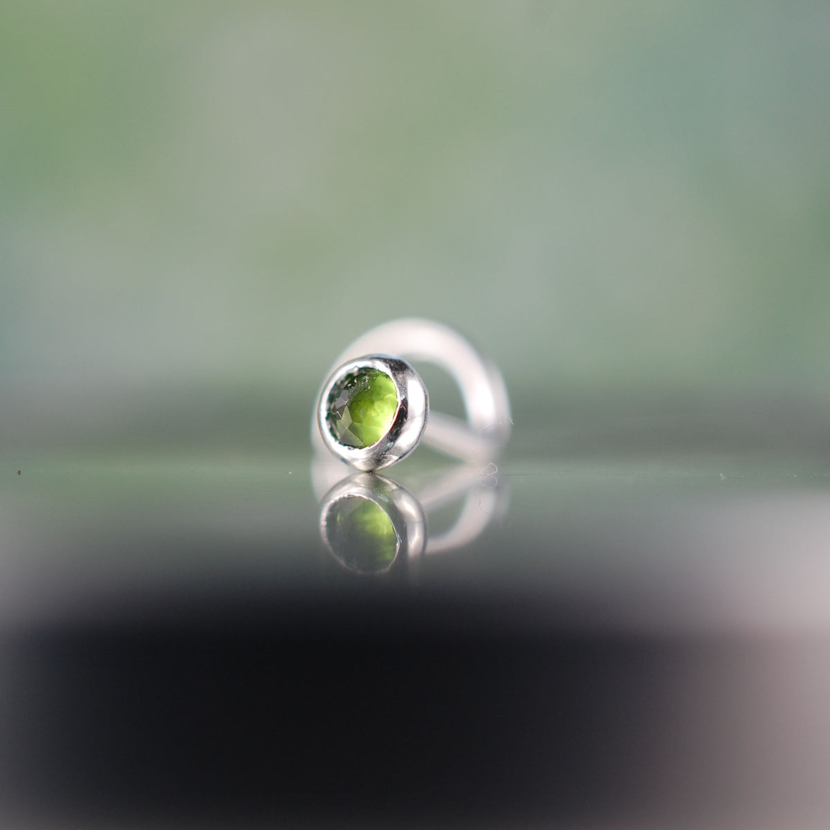 Chrome Diopside Silver Nose Stud /Straight Bezel