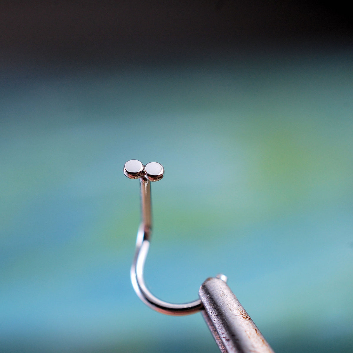 Flat to the Nose Double Silver Spot Nose Stud