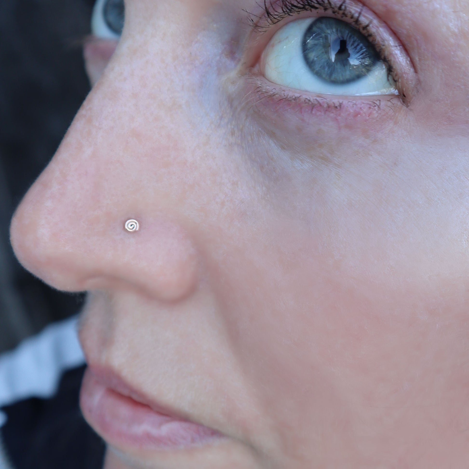 flush gold nose stud spiral