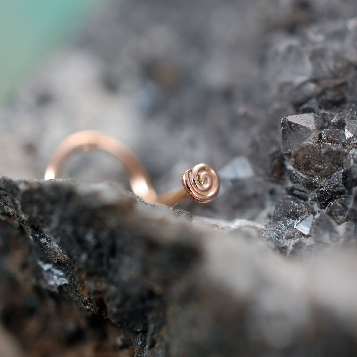Rose gold flat to the nose stud