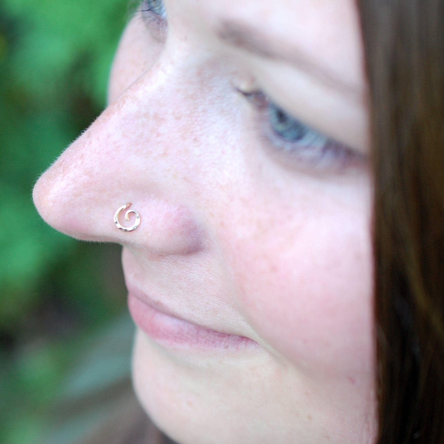 14k yellow gold nose stud