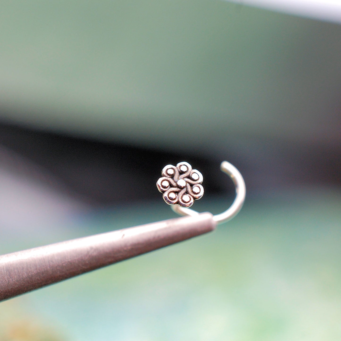 hippy flower nose stud