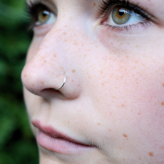 nickel-free sterling silver dainty nose hoop