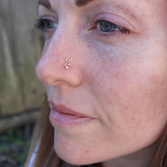 snake nose stud gold