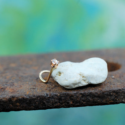 gold nose stud