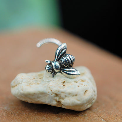 silver bee nose stud
