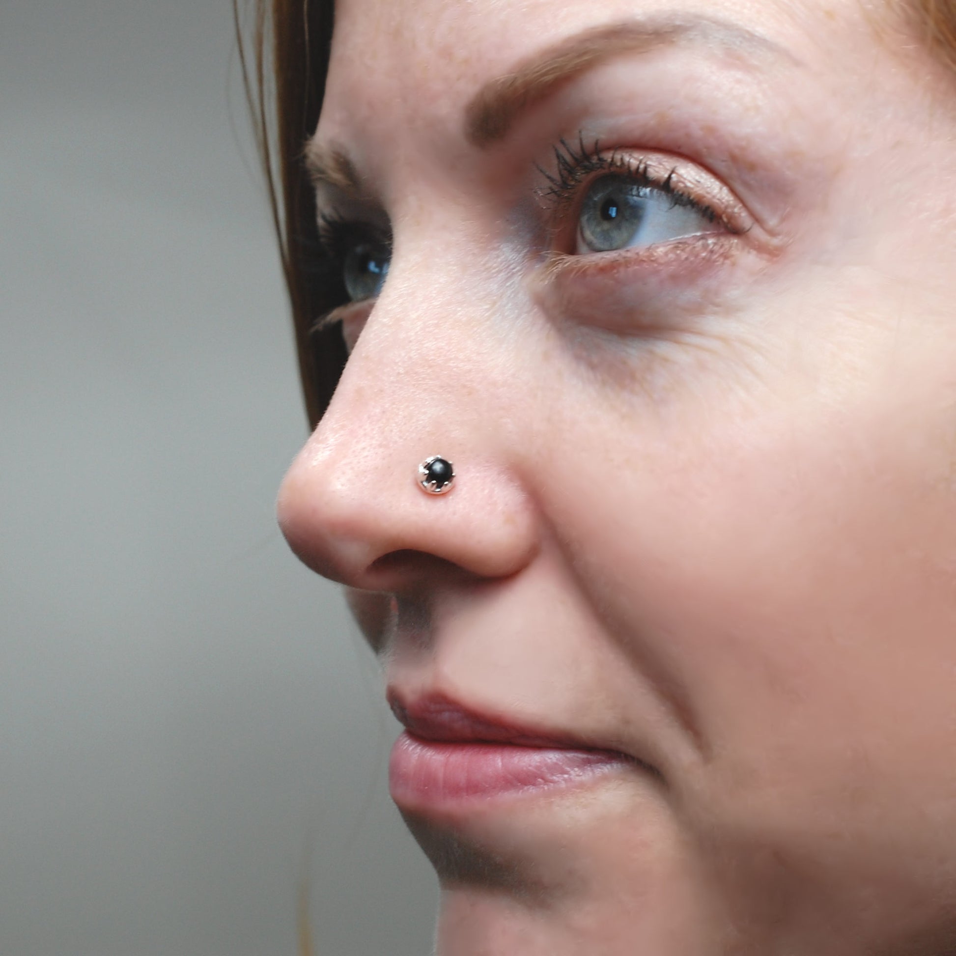 black onyx nose stud