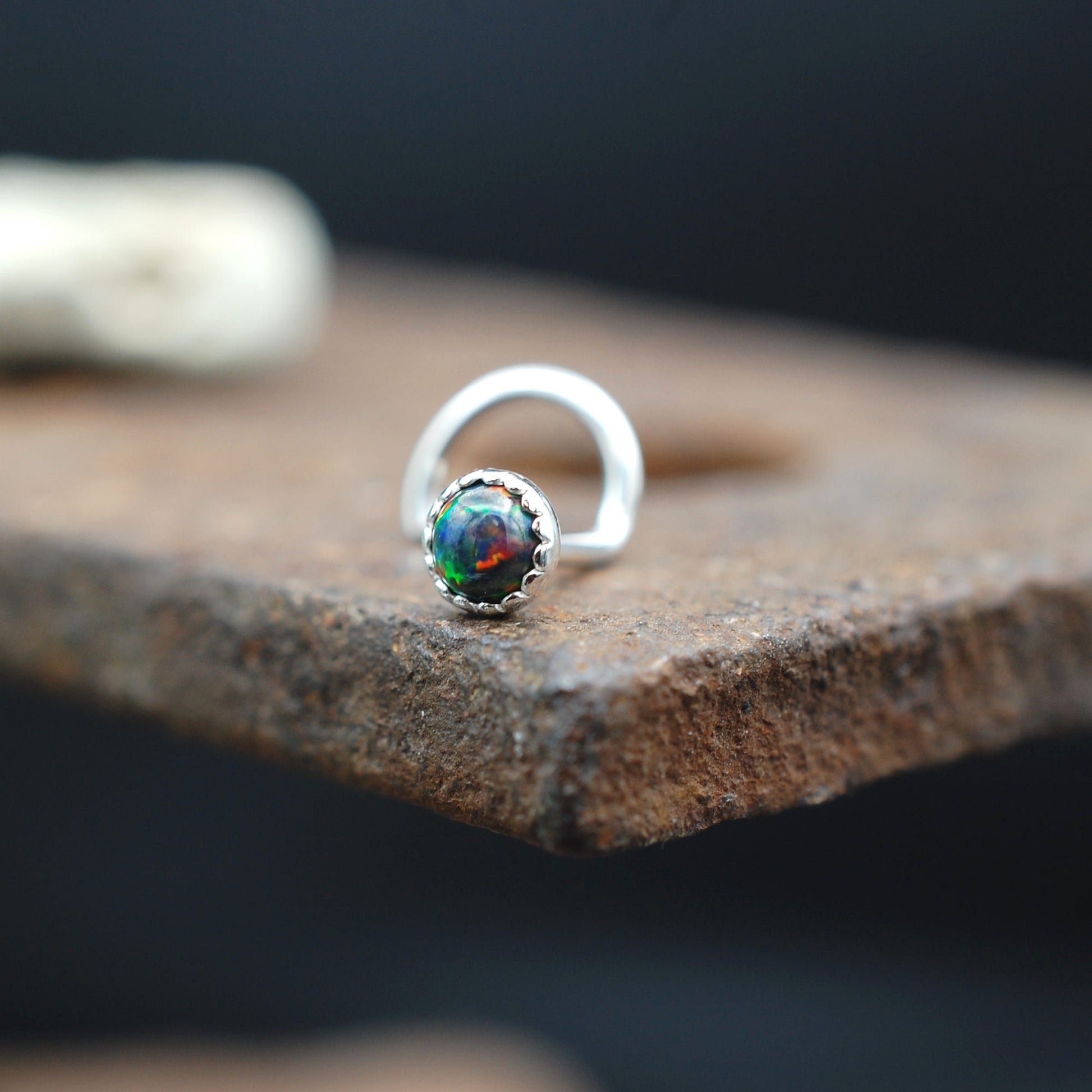 black opal nose stud in silver 