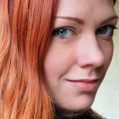 close up 3mm nose stud in rose gold