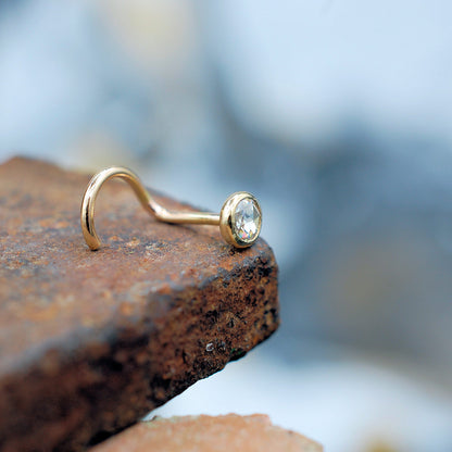 gold gemstone nose stud