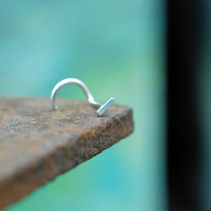 straight bar nose stud in silver