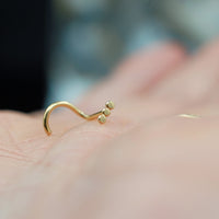 gold minimal nose stud