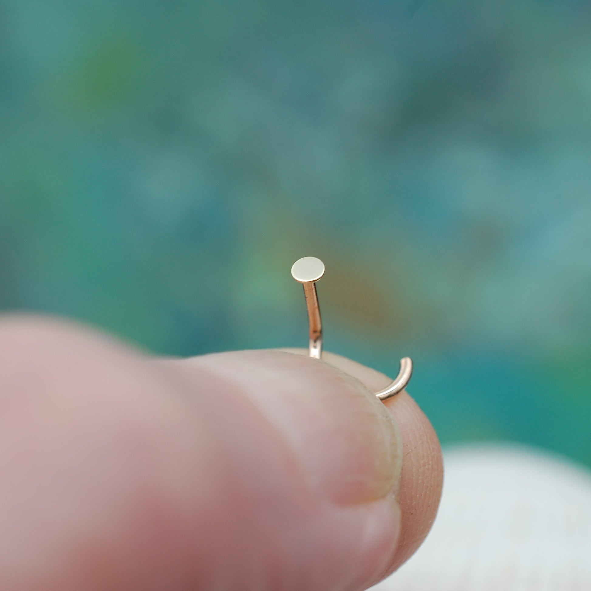 little gold dot nose stud