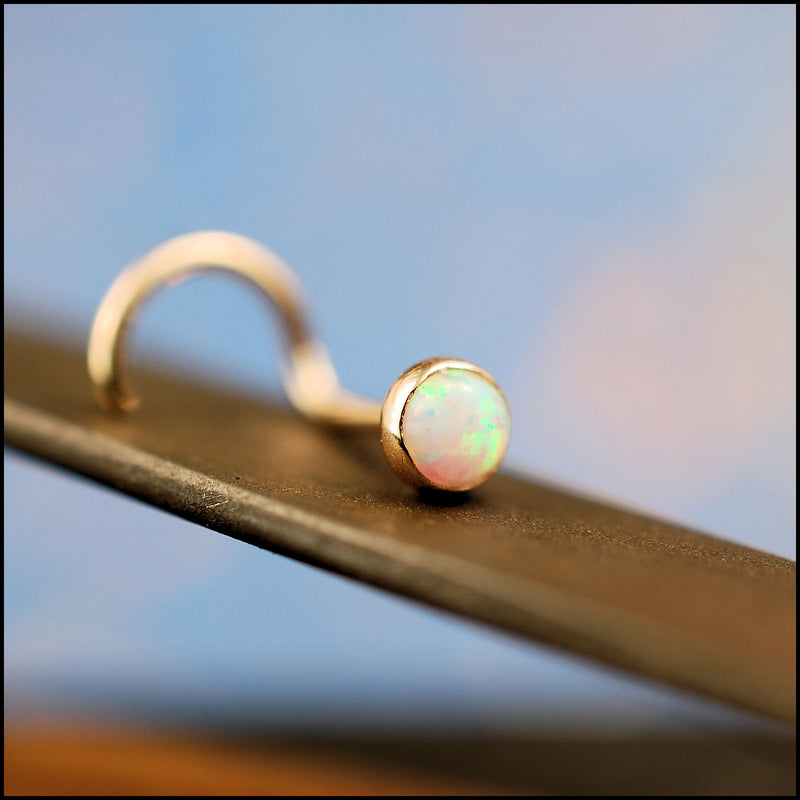products/3mm_Opal_in_Gold_4B.jpg