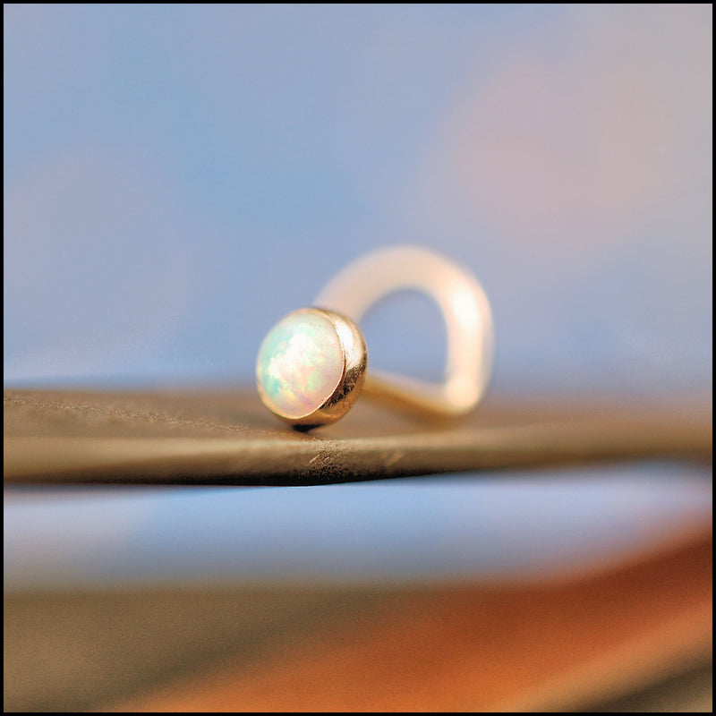 products/3mm_Opal_in_Gold_6B.jpg