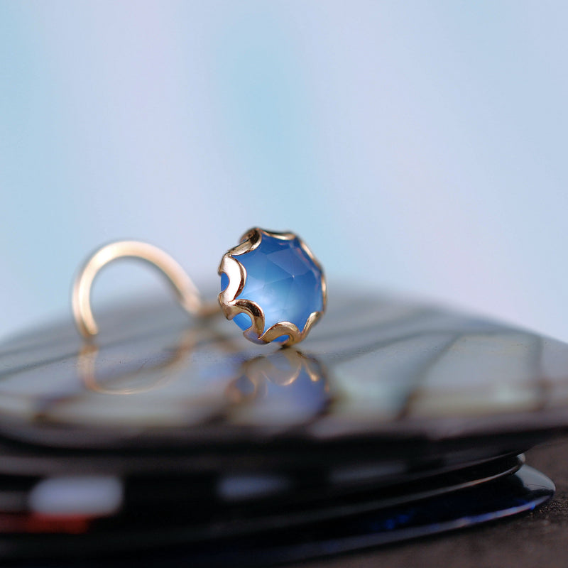 products/5mm_blue_RC_chalcedony_gold_1.jpg
