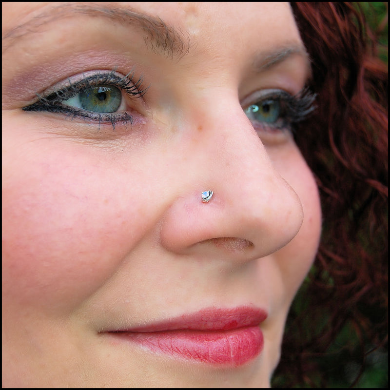 Flat silver nose stud hotsell