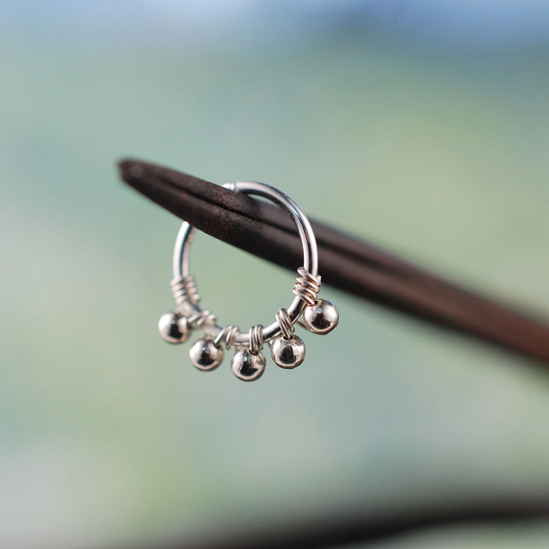 products/Beaded_Silver_Nose_Ring_4.jpg