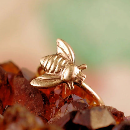 14 karat yellow gold bee nose hoop