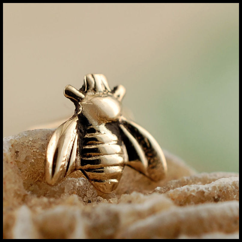 tiny bee nose stud in yellow gold