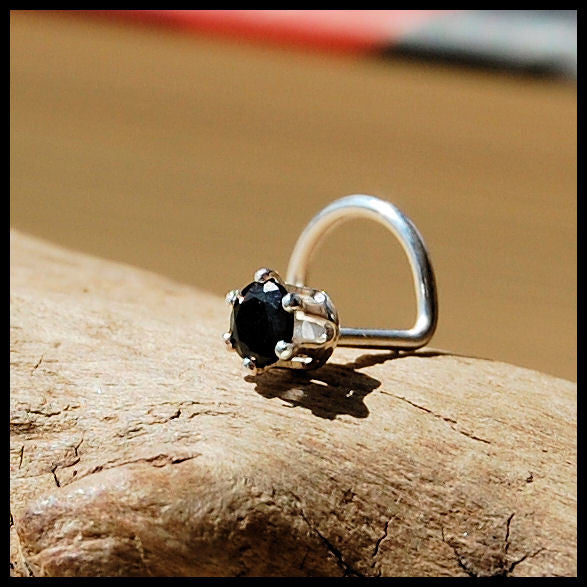 products/Black_Spinel_3mm_claw_4.jpg