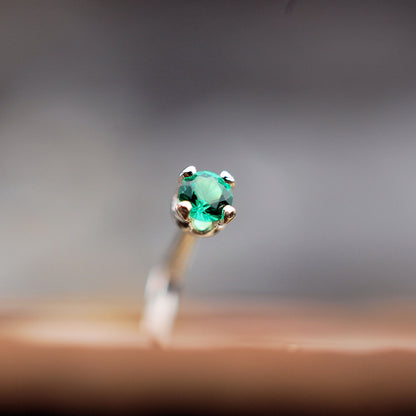 2mm emerald nose stud