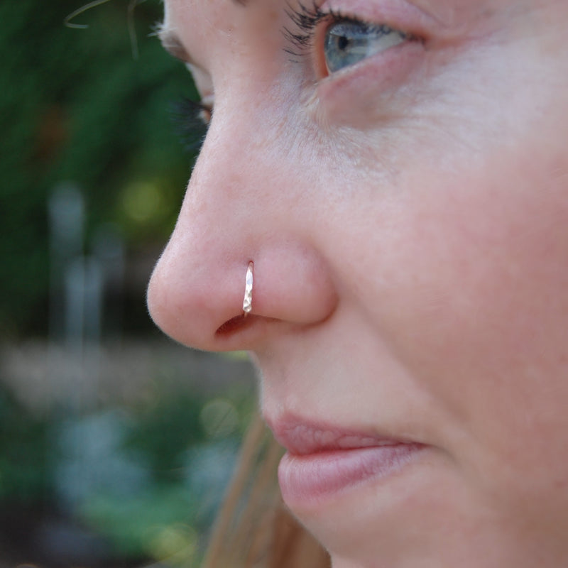 products/HammeredRGFlatFrontNicole1_8c5550b6-99a9-4016-93e2-4656b8df850c.jpg