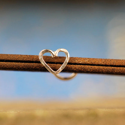 14 karat yellow gold heart nose stud