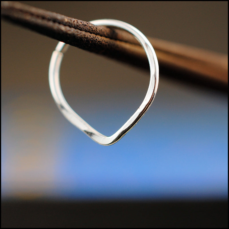 products/Hammered_Silver_V_1b.jpg