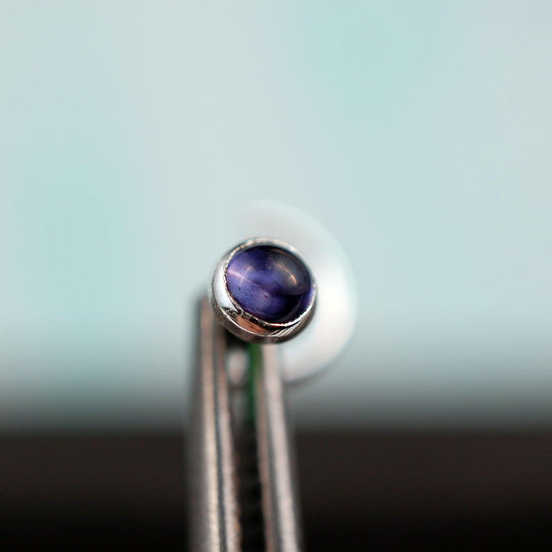products/Iolite_in_Silver_3mm_cab_1.jpg