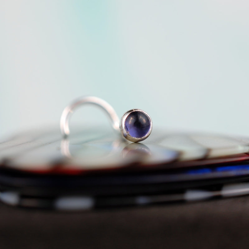 products/Iolite_in_Silver_3mm_cab_3.jpg
