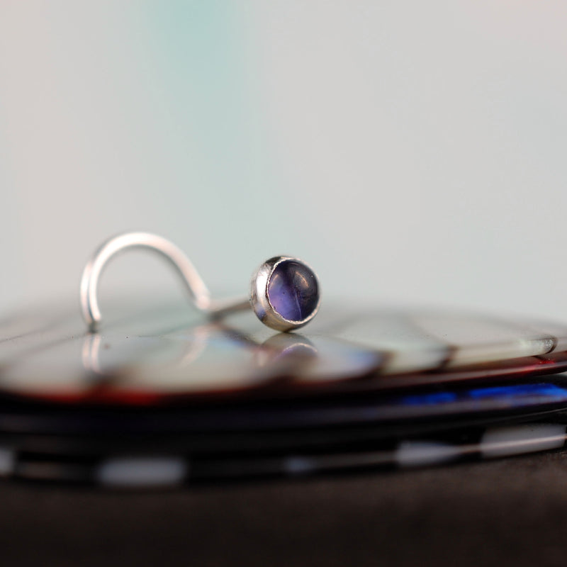products/Iolite_in_Silver_3mm_cab_4.jpg