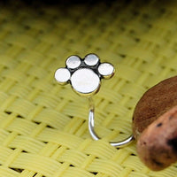 paw print nose stud
