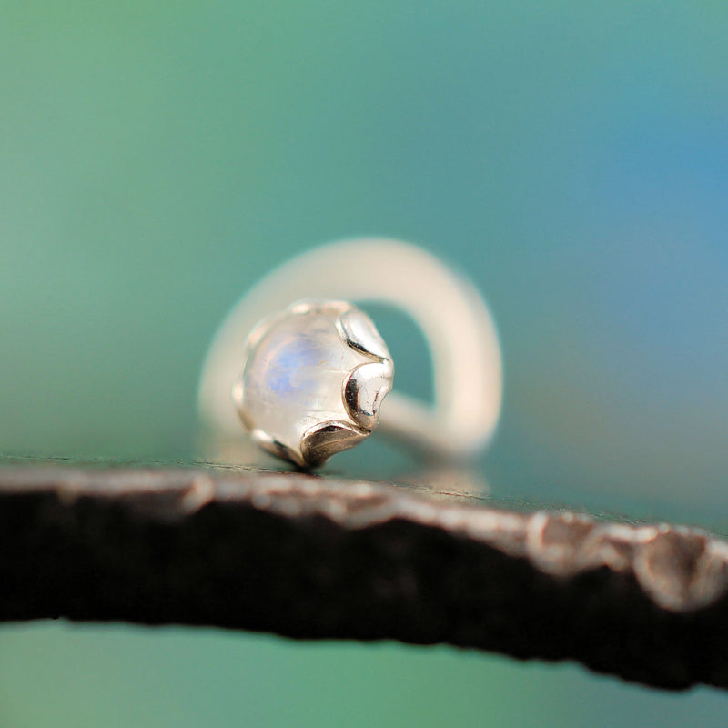 products/Rainbow_Moonstone_in_Filigree_reshoot_1B.jpg