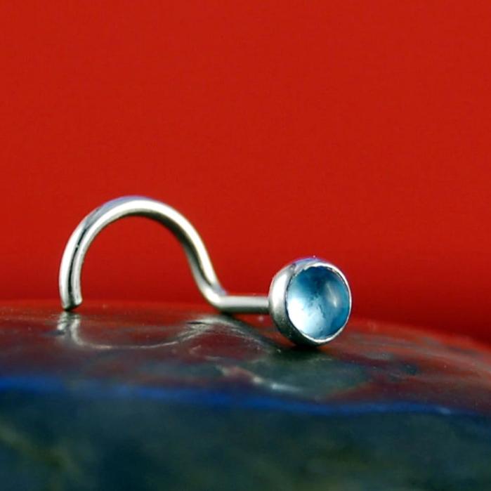 products/Swiss_Blue_Topaz_3mm_9B.jpg