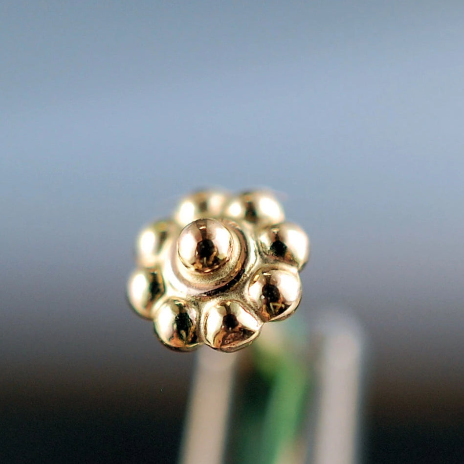 14 karat yellow gold nose stud