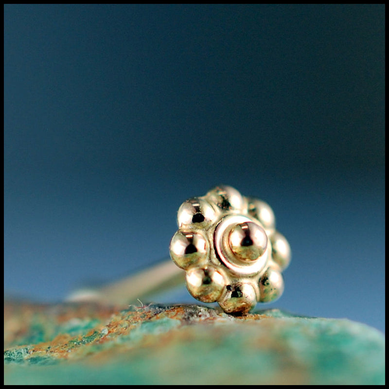 products/Tiny_Gold_Daisy_Flower_Stud_5B.jpg