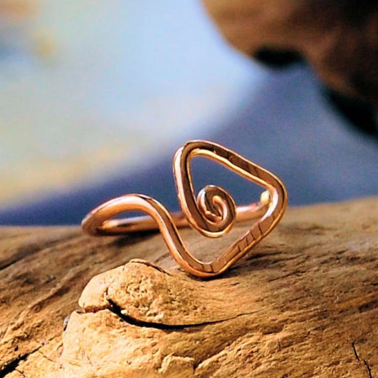 products/Tribal_Triangle_Nose_Ring_in_RGF_2_604f518f-3e35-4ecf-b6ed-2470229920b1.jpg