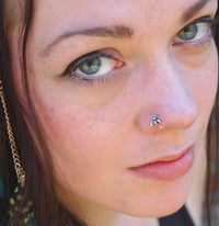 silver bee nose stud